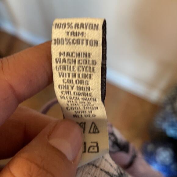 Bohemian Peasant Top by American Rag Flowing & Feminine - Picture 9 of 9